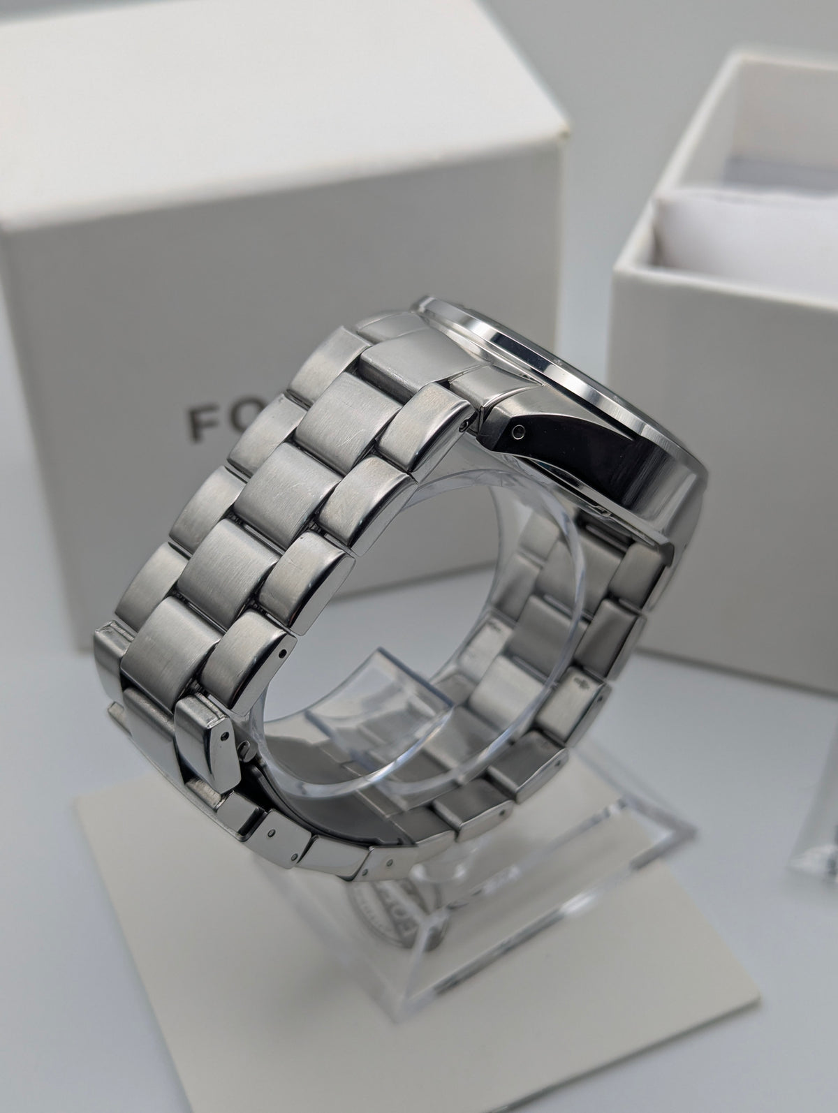 Fossil CH2600 Chronograph — Black Dial, Stainless Steel Bracelet, Box & Spare Links - Bezel & Hide