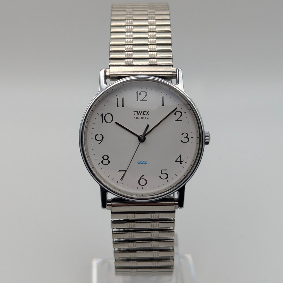 Timex Easy Reader Quartz Watch — White Dial, Silver-Tone Expansion Bracelet, Sold Naked - Bezel & Hide