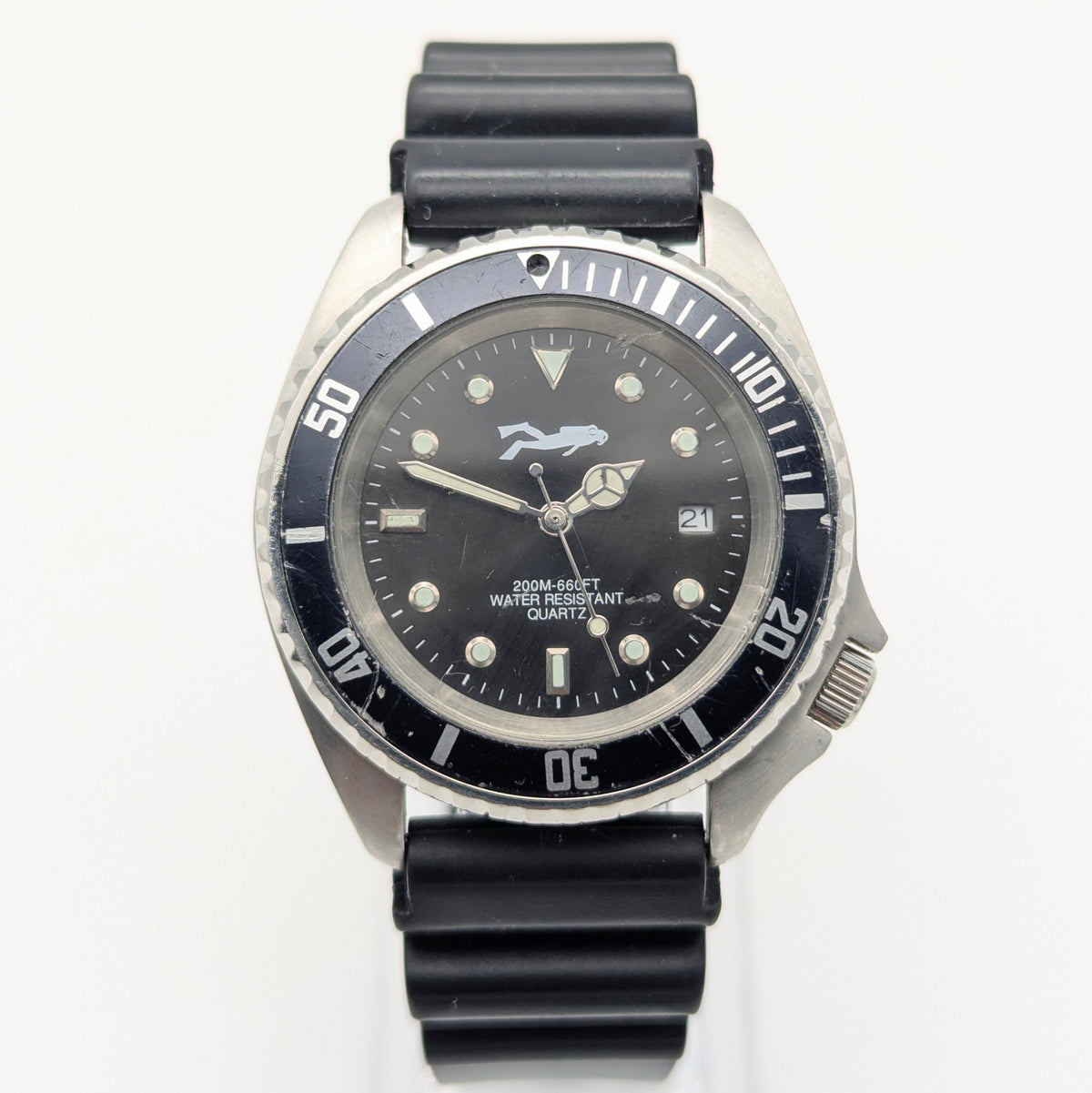 M&M Diving Technology (Dirty Divers) Dive Watch - Bezel & Hide
