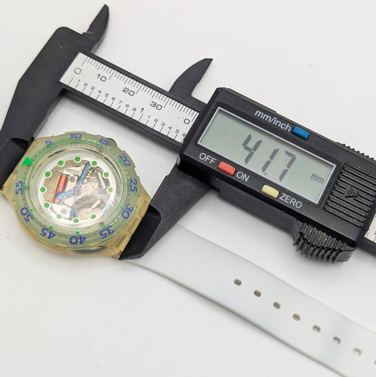 Swatch Scuba 200 SDZ100 — 1994 Seoul Olympic Commemorative, Swiss Quartz Diver, Sold Naked - Bezel & Hide