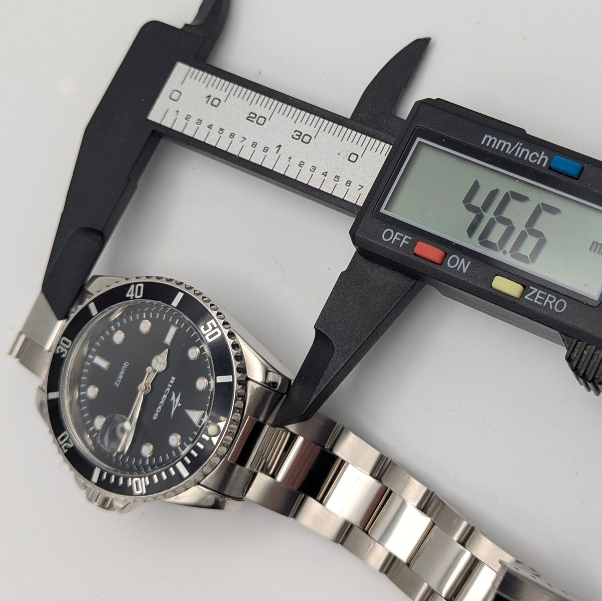 Ricecgo Submariner-Style Quartz Diver — Bold Diver Looks, Sold Naked - Bezel & Hide