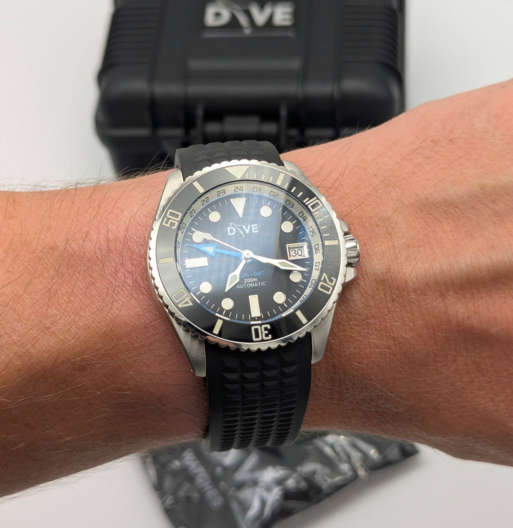 DIVE Watches — Hadal GMT | Dual-GMT Automatic Diver, Limited Edition (Serial: 0725014) - Bezel & Hide