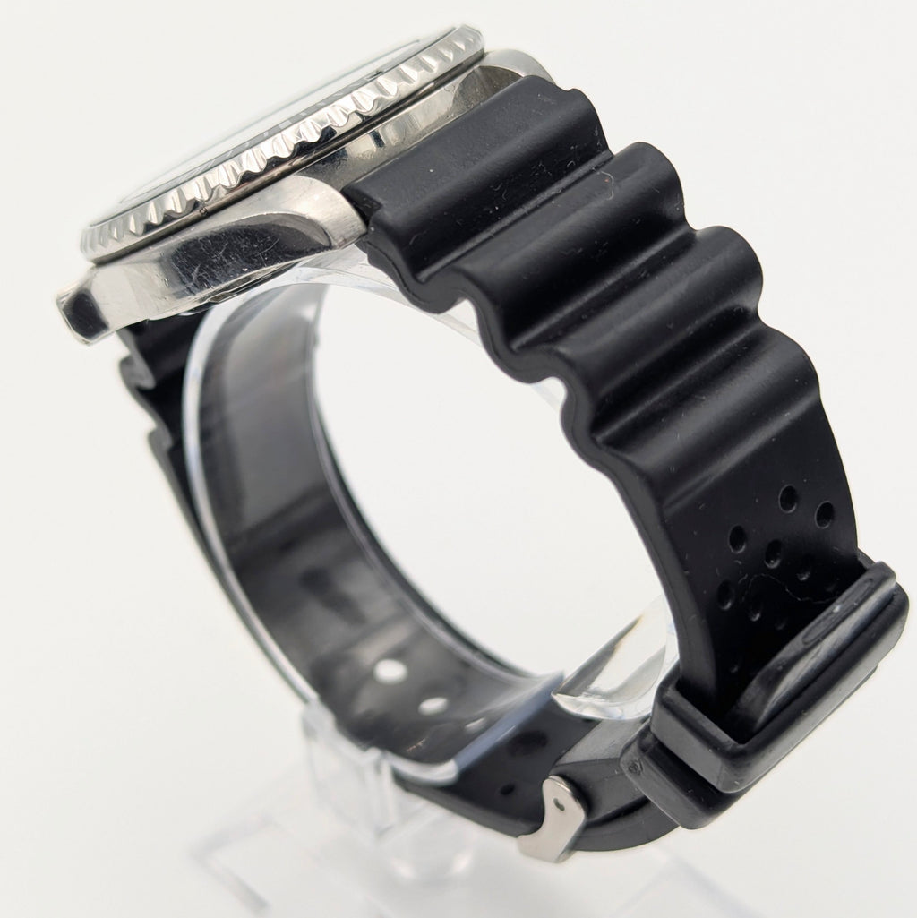 M&M Diving Technology (Dirty Divers) Dive Watch - Bezel & Hide