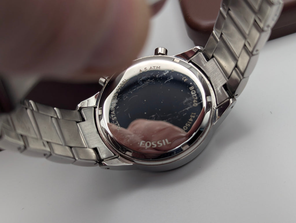 Fossil BQ1740 Chronograph — White Dial, Stainless Steel Bracelet, Tin & Spare Links - Bezel & Hide