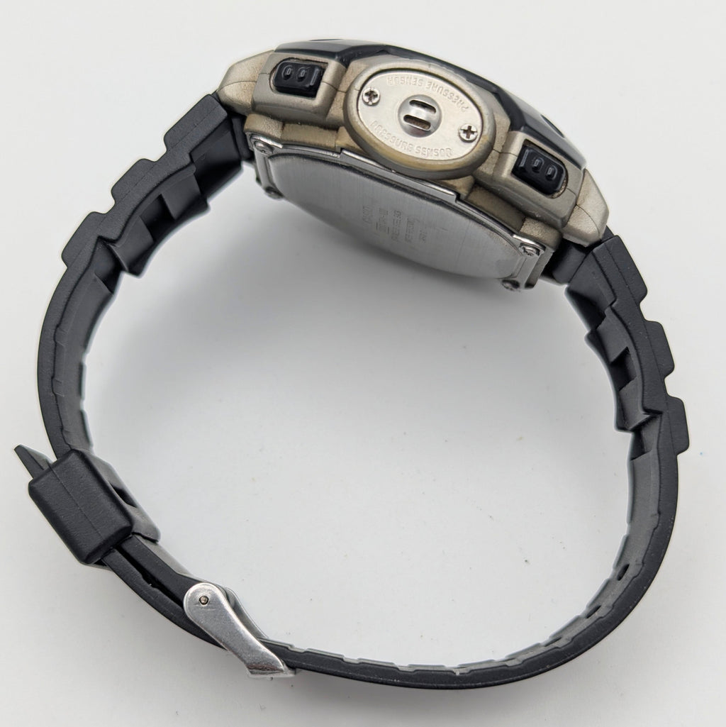 Casio APX-100 Altimeter — A Rare 90s Outdoor Sensor Watch, Sold Naked - Bezel & Hide