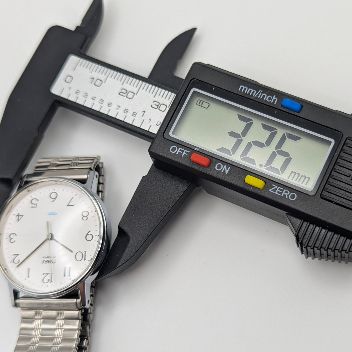 Timex Easy Reader Quartz Watch — White Dial, Silver-Tone Expansion Bracelet, Sold Naked - Bezel & Hide