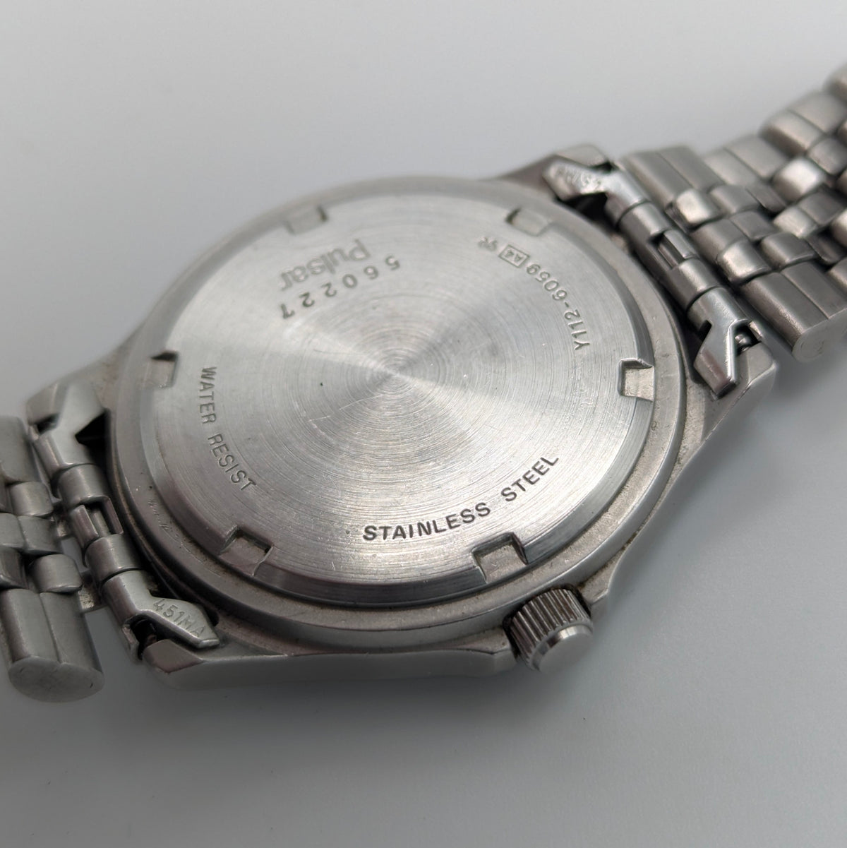 Pulsar Quartz Watch (Caliber Y112) — Sporty 90s Diver-Style, Sold Naked - Bezel & Hide