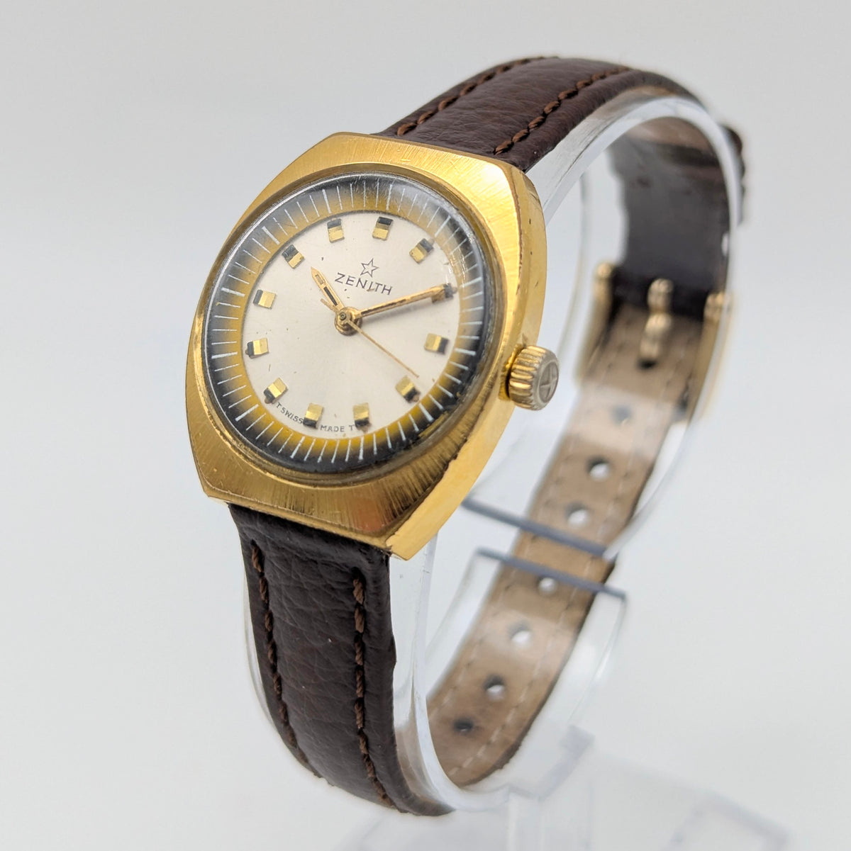 Zenith Ladies' Vintage Cushion-Case Dress Watch — c.1970s Swiss Manual Wind, Gold-Plated, Sold Naked - Bezel & Hide