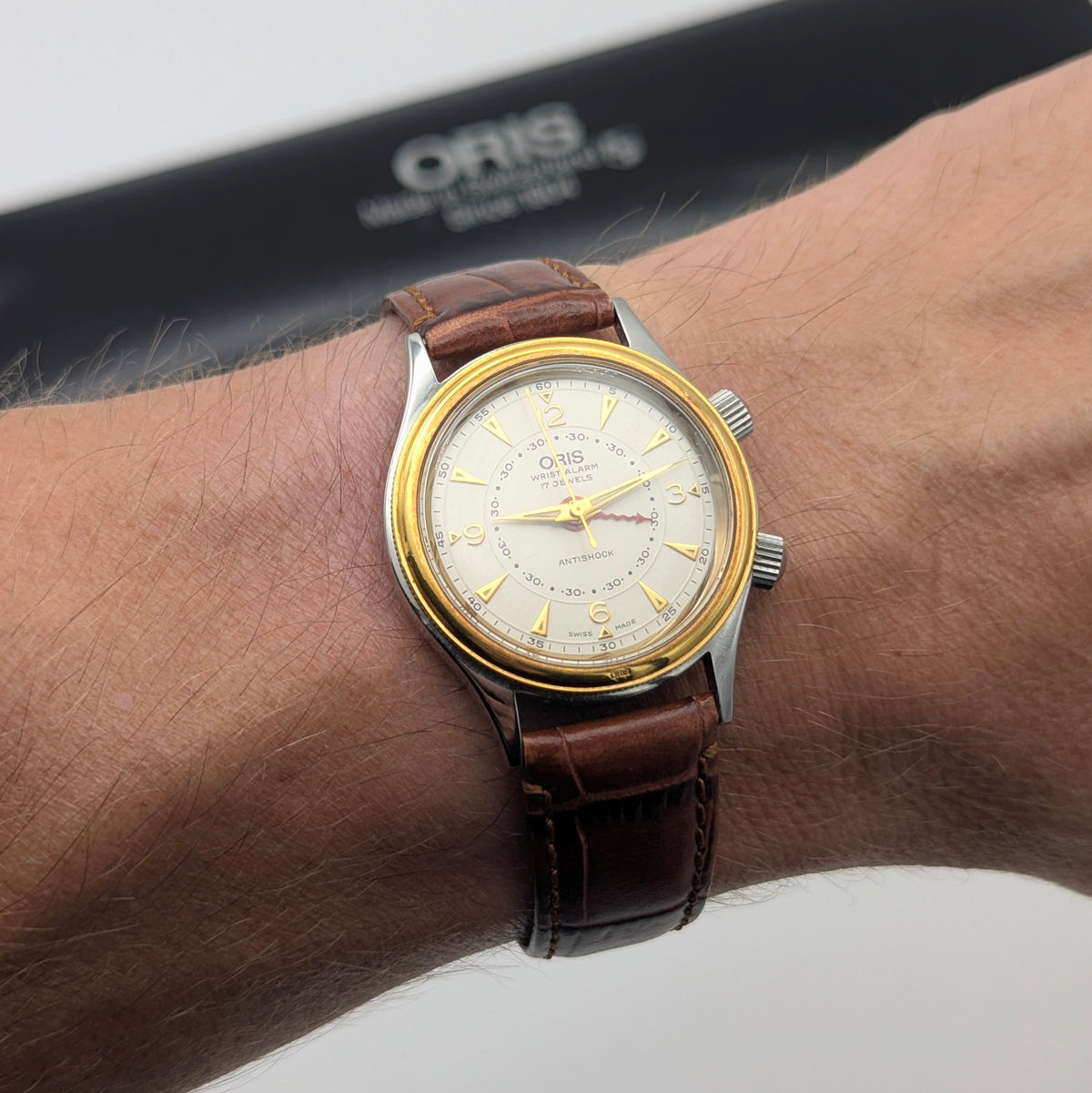 Oris Wrist Alarm Limited Edition – Ref. 418-7451-63 | 18kt Gold Bezel | No. 0297/1600 - Bezel & Hide