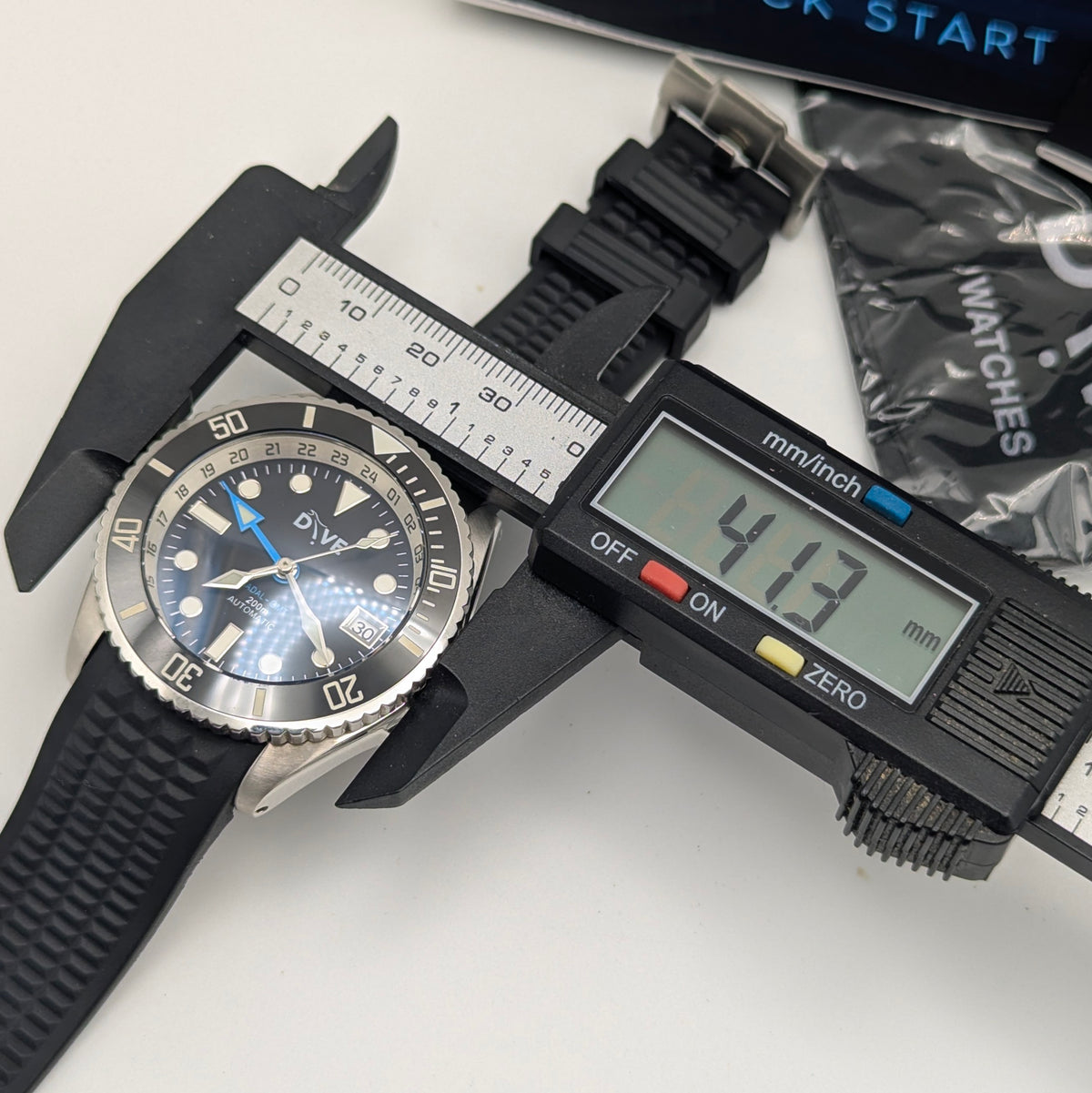 DIVE Watches — Hadal GMT | Dual-GMT Automatic Diver, Limited Edition (Serial: 0725014) - Bezel & Hide
