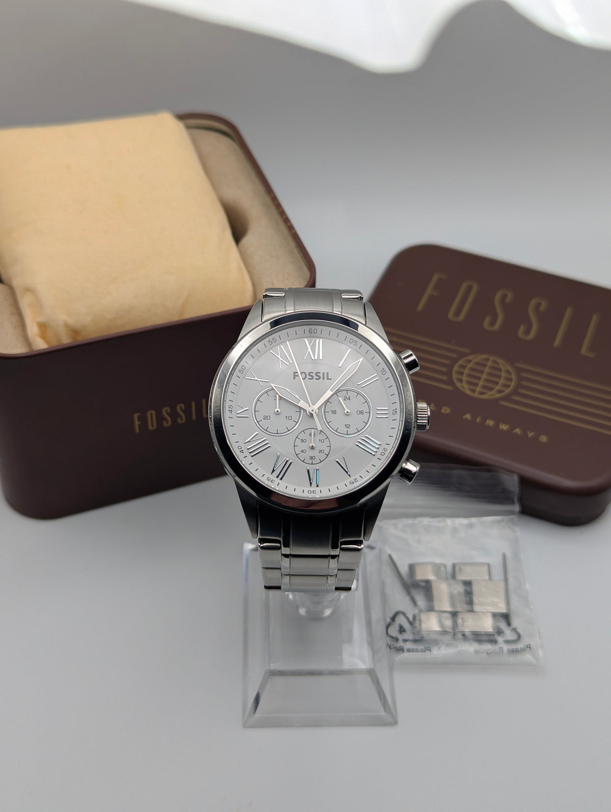Fossil BQ1740 Chronograph — White Dial, Stainless Steel Bracelet, Tin & Spare Links - Bezel & Hide