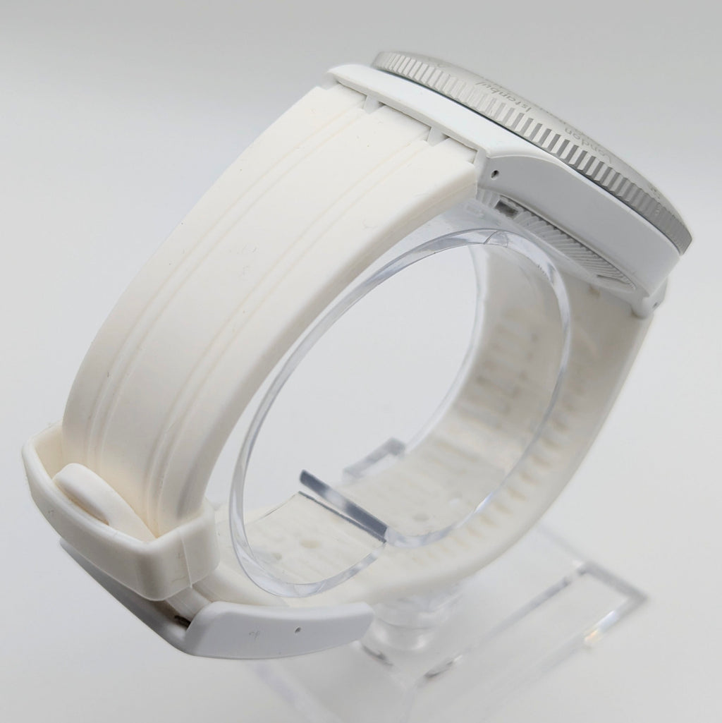 ATOP Automatic Worldtime Quartz Watch — White, Moon Phase, DST Indicator - Bezel & Hide