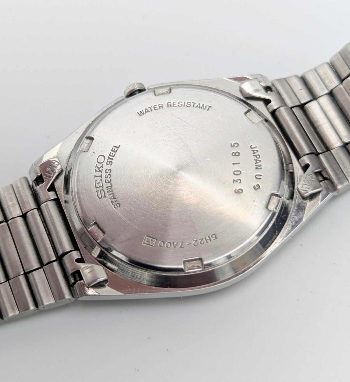 Seiko SQ 5H22 Vintage Quartz Watch 1986 — Silver Dial, Boxed - Bezel & Hide