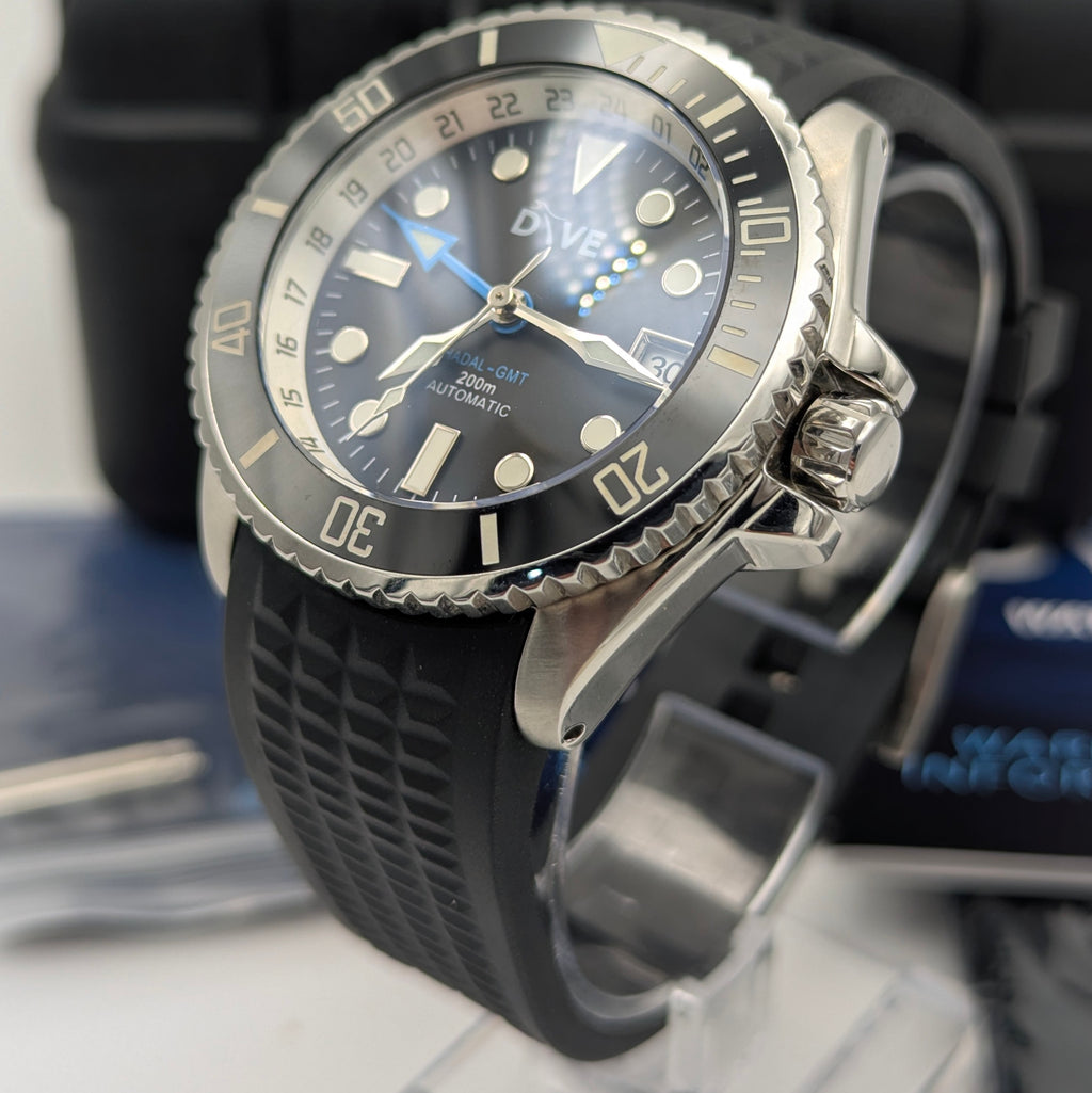 DIVE Watches — Hadal GMT | Dual-GMT Automatic Diver, Limited Edition (Serial: 0725014) - Bezel & Hide