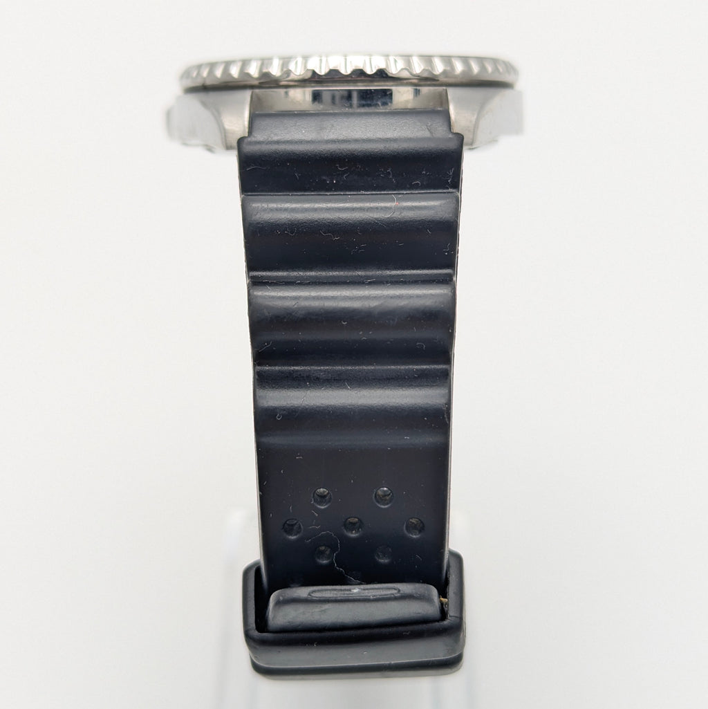 M&M Diving Technology (Dirty Divers) Dive Watch - Bezel & Hide
