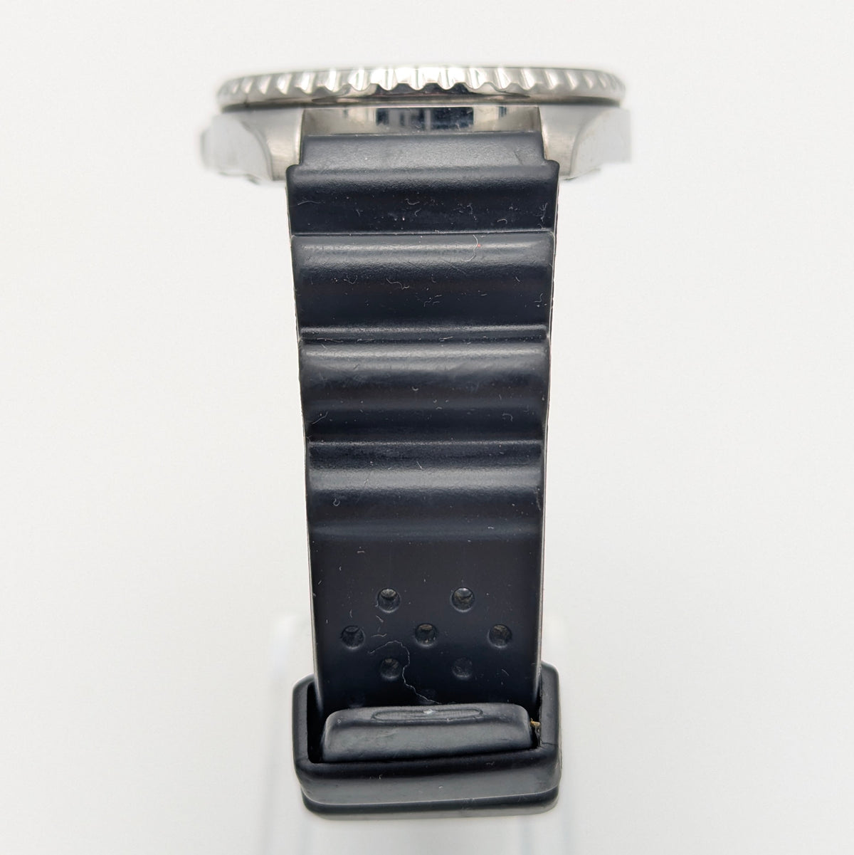 M&M Diving Technology (Dirty Divers) Dive Watch - Bezel & Hide