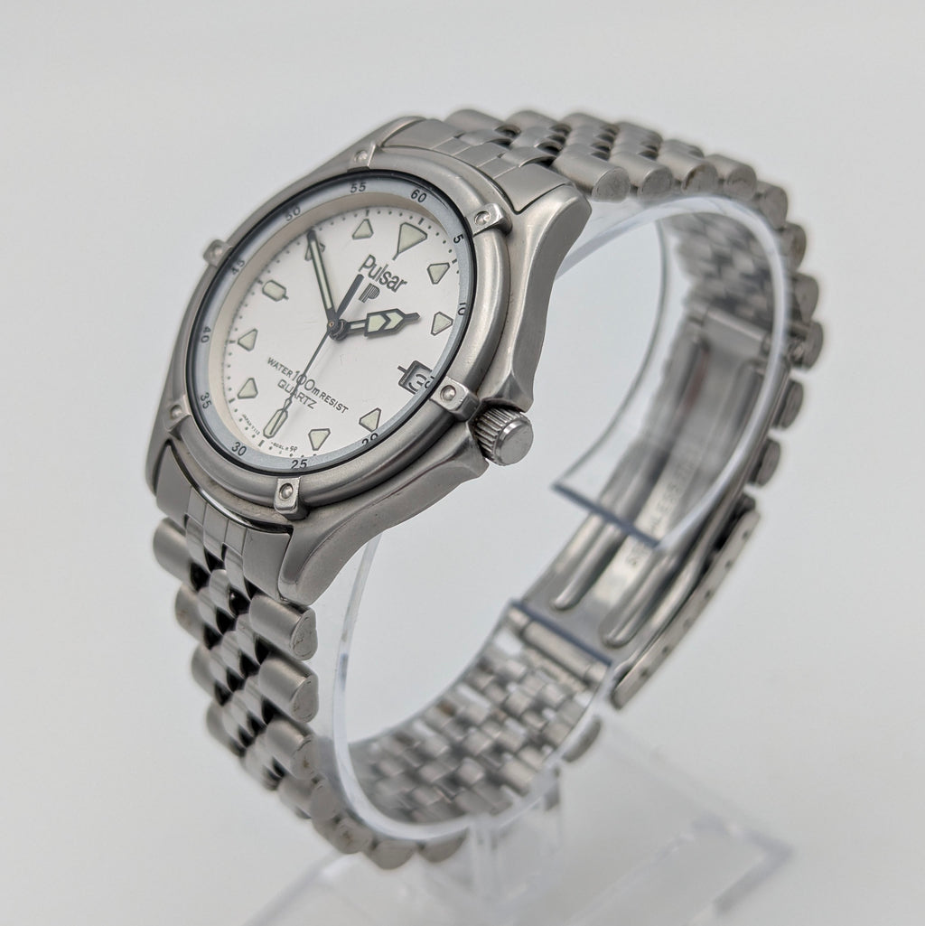 Pulsar Quartz Watch (Caliber Y112) — Sporty 90s Diver-Style, Sold Naked - Bezel & Hide