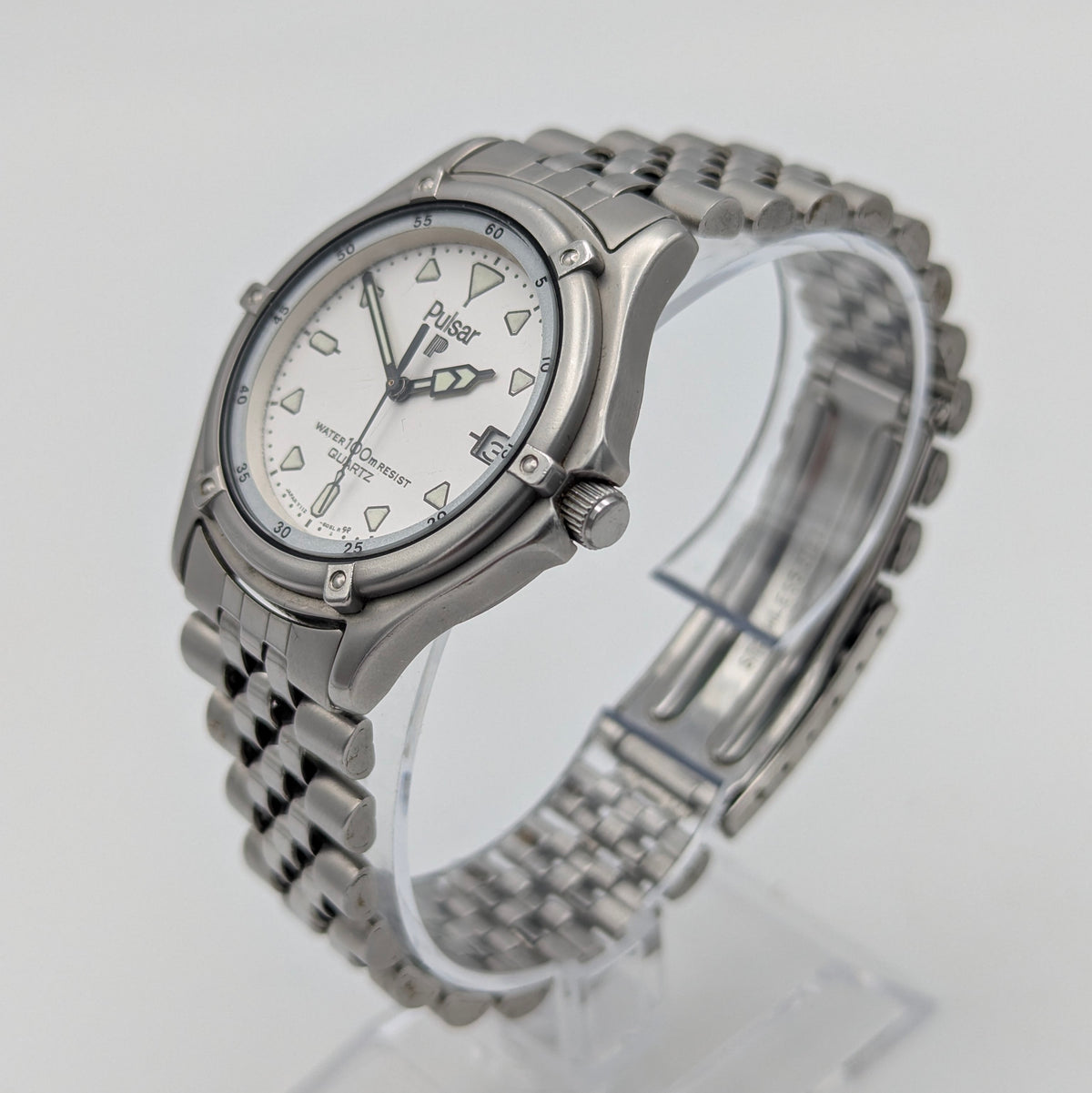 Pulsar Quartz Watch (Caliber Y112) — Sporty 90s Diver-Style, Sold Naked - Bezel & Hide
