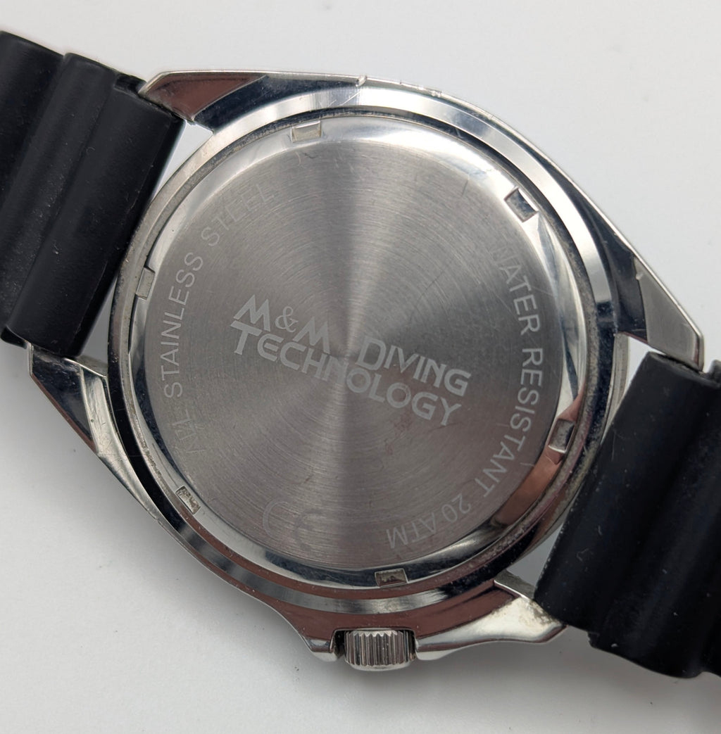 M&M Diving Technology (Dirty Divers) Dive Watch - Bezel & Hide