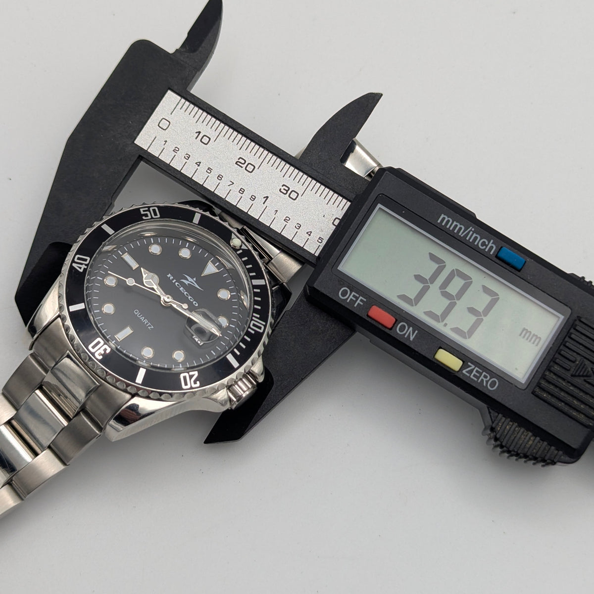 Ricecgo Submariner-Style Quartz Diver — Bold Diver Looks, Sold Naked - Bezel & Hide