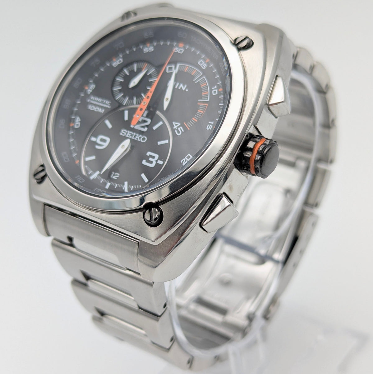 Seiko 7L22-0BB0 Kinetic Flyback Chronograph — Limited Edition 200/200, Black Dial - Bezel & Hide