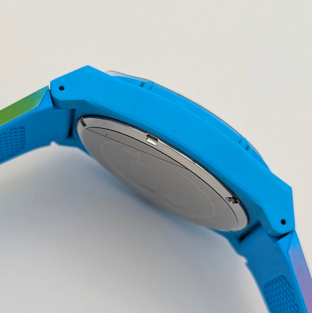 Guess Originals Retro Pop W0979L28 Unisex Watch — Blue & Lime Ombre, Quartz, Tags On - Bezel & Hide