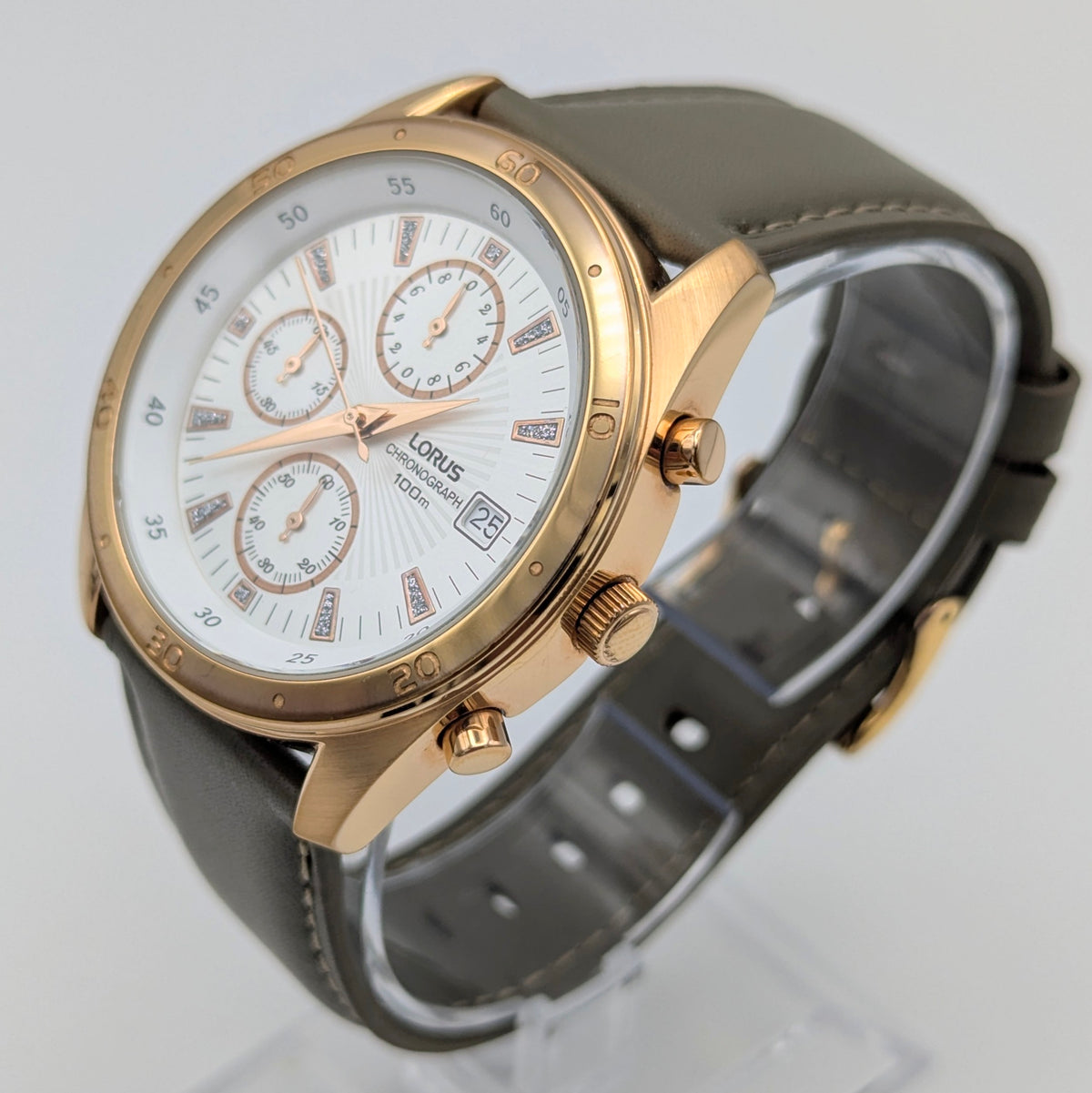 Lorus Chronograph Quartz Watch - Bezel & Hide