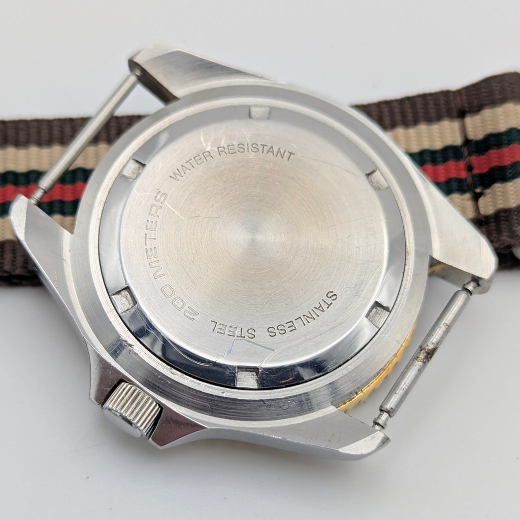 Dive Dynamics 1980s Quartz Day-Date Watch | MRP SA Case | Gold-Tone Bezel - Bezel & Hide