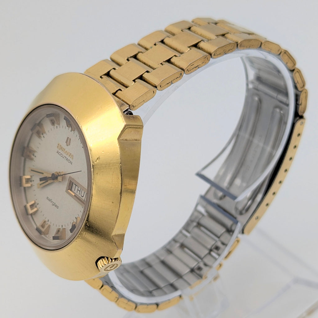 Bulova Accutron Safirglas Vintage Day-Date Watch – Circa 1970, Gold-Tone