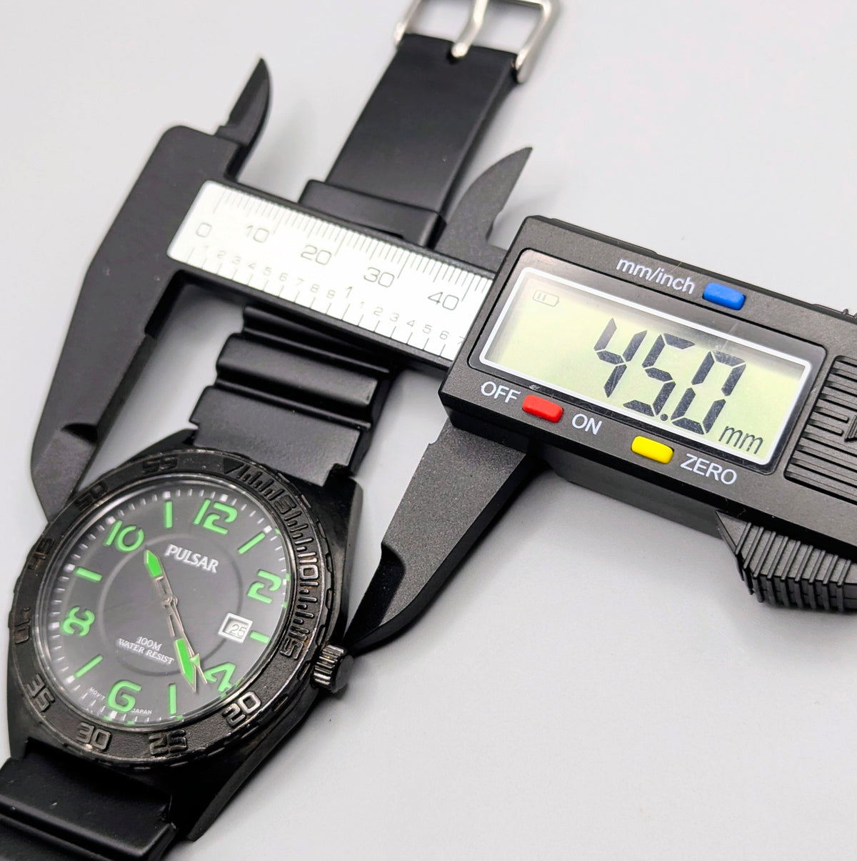 Pulsar YA12-X128 Sport Men's Watch — Black, Green Dial, 45mm, 100m - Bezel & Hide